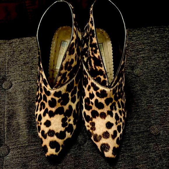 Boden Calf Hair Animal Print Booties/and shoe bag - Picture 2 of 9